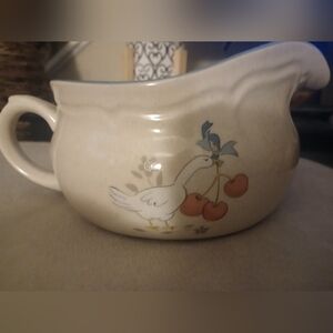 Vintage Stamped International Cream Goose Art Stone ware Large Gravy Bowl